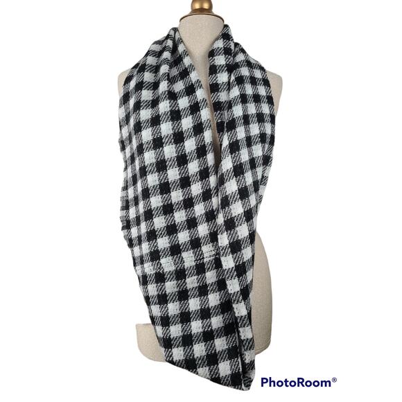 Black and white buffalo plaid check infinity scarf New with Tags - Picture 2 of 3